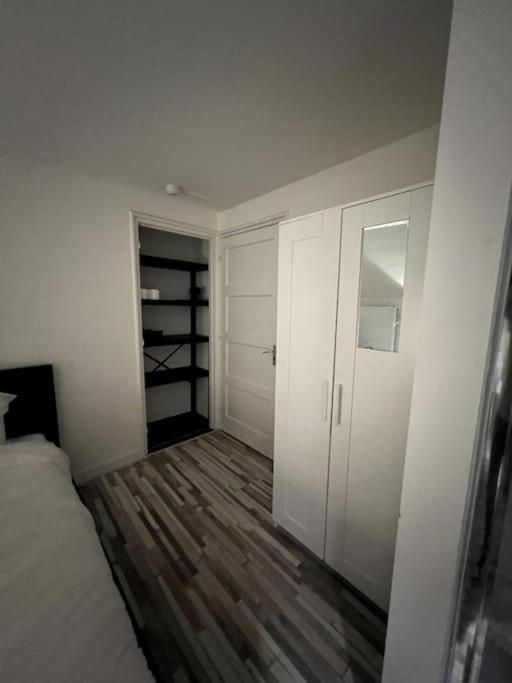 Room 404 - Eindhoven - By T&S. المظهر الخارجي الصورة